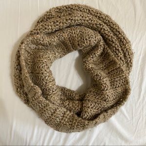 H&M Circular Neck Scarf